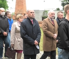 Zdjęcie z galerii: W Będkowie upamiętniono Błażeja Stolarskiego, działacza społecznego i politycznego, jednego z przywódców ruchu ludowego