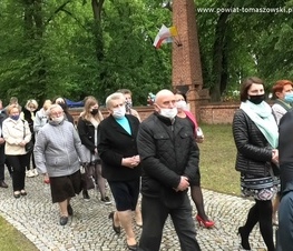 Zdjęcie z galerii: W Będkowie upamiętniono Błażeja Stolarskiego, działacza społecznego i politycznego, jednego z przywódców ruchu ludowego