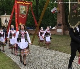 Zdjęcie z galerii: W Będkowie upamiętniono Błażeja Stolarskiego, działacza społecznego i politycznego, jednego z przywódców ruchu ludowego