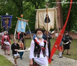 Zdjęcie z galerii: W Będkowie upamiętniono Błażeja Stolarskiego, działacza społecznego i politycznego, jednego z przywódców ruchu ludowego