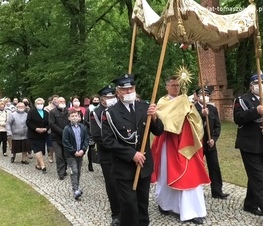 Zdjęcie z galerii: W Będkowie upamiętniono Błażeja Stolarskiego, działacza społecznego i politycznego, jednego z przywódców ruchu ludowego