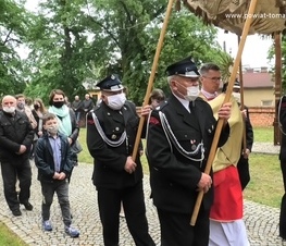 Zdjęcie z galerii: W Będkowie upamiętniono Błażeja Stolarskiego, działacza społecznego i politycznego, jednego z przywódców ruchu ludowego