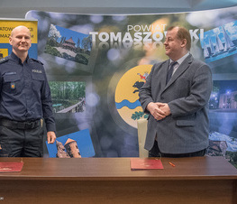 Zdjęcie z galerii: Porozumienie w sprawie dodatkowych służb policyjnych na terenie powiatu tomaszowskiego