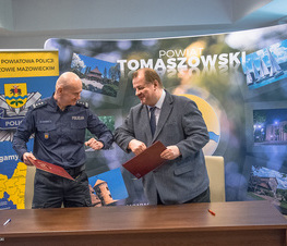 Zdjęcie z galerii: Porozumienie w sprawie dodatkowych służb policyjnych na terenie powiatu tomaszowskiego