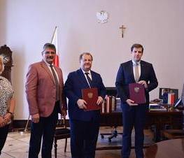 Zdjęcie z galerii: 1 832 000 złotych dofinansowania na przebudowę drogi z Chorzęcina do Łaziska