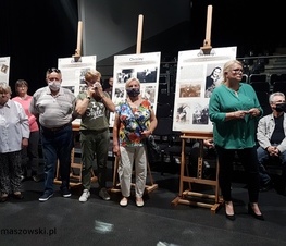 Zdjęcie z galerii: Wernisaż wystawy „Obrzędowość rodzinna w powiecie tomaszowskim” autorstwa Michała Adama Pająka
