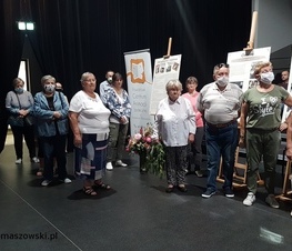 Zdjęcie z galerii: Wernisaż wystawy „Obrzędowość rodzinna w powiecie tomaszowskim” autorstwa Michała Adama Pająka