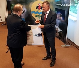 Zdjęcie z galerii: Prawie 5,5 miliona złotych z Funduszu z Funduszu Dróg Samorządowych na drogi w powiecie tomaszowskim
