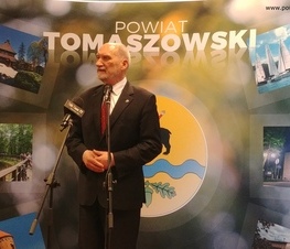 Zdjęcie z galerii: Ponad 26,5 miliona złotych z Funduszu Inwestycji Samorządowych w ramach tarczy dla samorządów dla powiatu tomaszowskiego