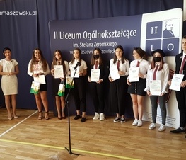 Zdjęcie z galerii: Nagrody dla uczniów z  II LO w konkursach związanych z przedsiębiorczością