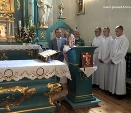 Zdjęcie z galerii: Dotacje na odrestaurowanie trzech zabytkowych  kościołów z powiatu tomaszowskiego