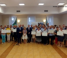 Zdjęcie z galerii: Po 10 tysięcy zł. dla 16 sołectw z powiatu tomaszowskiego