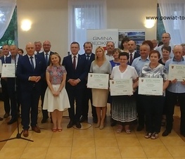 Zdjęcie z galerii: Po 10 tysięcy zł. dla 16 sołectw z powiatu tomaszowskiego