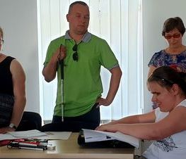 Zdjęcie z galerii: Spotkanie edukacyjne z przedstawicielami Polskiego Związku Niewidomych