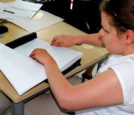 Zdjęcie z galerii: Spotkanie edukacyjne z przedstawicielami Polskiego Związku Niewidomych