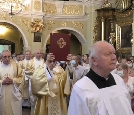 Zdjęcie z galerii: Obchody 400-lecia objawień świętej Anny w Smardzewicach