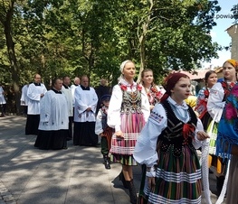Zdjęcie z galerii: Obchody 400-lecia objawień świętej Anny w Smardzewicach