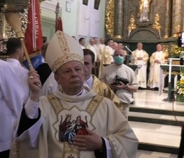 Zdjęcie z galerii: Obchody 400-lecia objawień świętej Anny w Smardzewicach