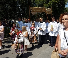 Zdjęcie z galerii: Obchody 400-lecia objawień świętej Anny w Smardzewicach