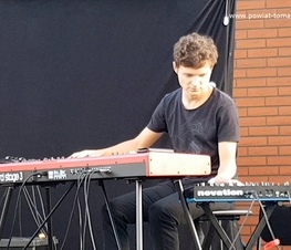 Zdjęcie z galerii: Energetyczny jazz i ambitny pop, w jednym – Maciej Tubis i Radek Bolewski