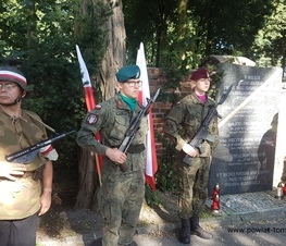 Zdjęcie z galerii: Obchody związane z 76. rocznicą wybuchu Powstania Warszawskiego