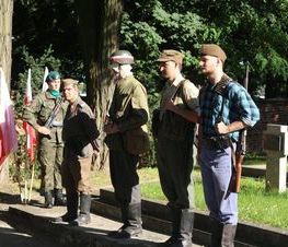 Zdjęcie z galerii: Pamiętamy! Stowarzyszenie Rekonstrukcji Historycznej  'Batalion Tomaszów' 