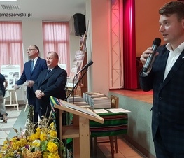 Zdjęcie z galerii: Spotkanie autorskie z Michałem Adamem Pająkiem – autorem publikacji „W kręgu lubocheńskiego kościoła”