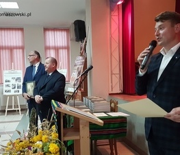 Zdjęcie z galerii: Spotkanie autorskie z Michałem Adamem Pająkiem – autorem publikacji „W kręgu lubocheńskiego kościoła”