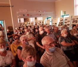 Zdjęcie z galerii: Spotkanie autorskie z Michałem Adamem Pająkiem – autorem publikacji „W kręgu lubocheńskiego kościoła”