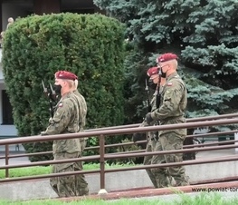 Zdjęcie z galerii: 15 sierpnia – uroczyste obchody święta kościelnego i państwowego w Tomaszowie Mazowieckim