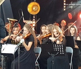 Zdjęcie z galerii: XIII Piknik Organizacji Pozarządowych 'Lokalni Niebanalni”