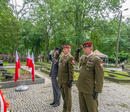 Zdjęcie z galerii: Obchody 81. rocznicy wybuchu II Wojny Światowej i walk o Tomaszów Mazowiecki