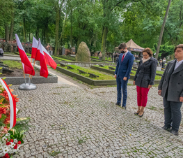 Zdjęcie z galerii: Obchody 81. rocznicy wybuchu II Wojny Światowej i walk o Tomaszów Mazowiecki