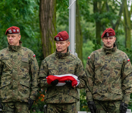 Zdjęcie z galerii: Obchody 81. rocznicy wybuchu II Wojny Światowej i walk o Tomaszów Mazowiecki