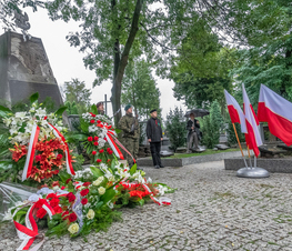 Zdjęcie z galerii: Obchody 81. rocznicy wybuchu II Wojny Światowej i walk o Tomaszów Mazowiecki