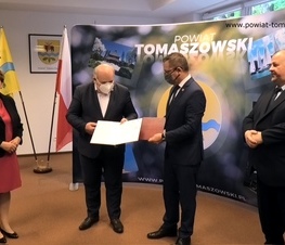 Zdjęcie z galerii: Kolejne dofinansowanie dla Tomaszowskiego Centrum Zdrowia