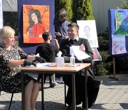 Zdjęcie z galerii: Narodowe czytanie w II Liceum