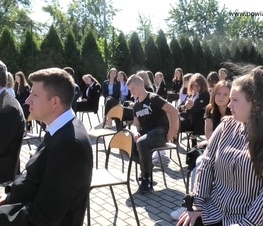 Zdjęcie z galerii: Narodowe czytanie w II Liceum