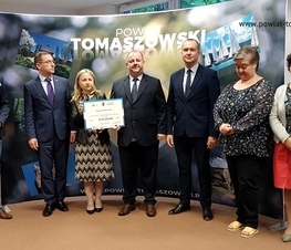 Zdjęcie z galerii: 974 550 zł. dla Domów Pomocy Społecznej w Tomaszowie Mazowieckim w ramach projektu „Łódzkie pomaga”