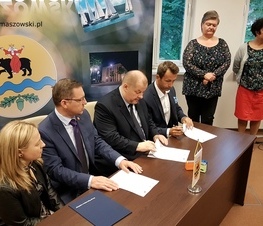 Zdjęcie z galerii: 974 550 zł. dla Domów Pomocy Społecznej w Tomaszowie Mazowieckim w ramach projektu „Łódzkie pomaga”