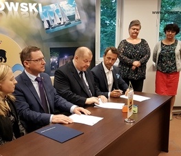 Zdjęcie z galerii: 974 550 zł. dla Domów Pomocy Społecznej w Tomaszowie Mazowieckim w ramach projektu „Łódzkie pomaga”
