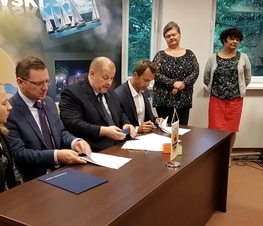 Zdjęcie z galerii: 974 550 zł. dla Domów Pomocy Społecznej w Tomaszowie Mazowieckim w ramach projektu „Łódzkie pomaga”