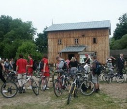 Zdjęcie z galerii: UROCZYSTOŚCI OTWARCIA CIĄGU PIESZO-ROWEROWEGO Z TOMASZOWA MAZ. DO SPAŁY