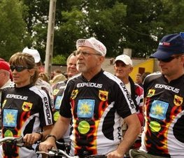 Zdjęcie z galerii: UROCZYSTOŚCI OTWARCIA CIĄGU PIESZO-ROWEROWEGO Z TOMASZOWA MAZ. DO SPAŁY