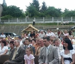 Zdjęcie z galerii: I POWIATOWE MIODOBRANIE W ŻELECHLINKU dn. 08 czerwca 2008 r.