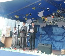 Zdjęcie z galerii: I POWIATOWE MIODOBRANIE W ŻELECHLINKU dn. 08 czerwca 2008 r.