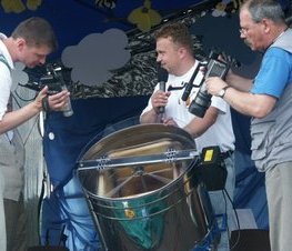 Zdjęcie z galerii: I POWIATOWE MIODOBRANIE W ŻELECHLINKU dn. 08 czerwca 2008 r.