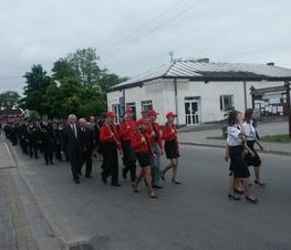 Zdjęcie z galerii: II Powiatowy Przegląd Zespołów Folklorystycznych 'NASZA TRADYCJA' w Rzeczycy - 24.05.2008 r.
