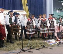 Zdjęcie z galerii: IV Powiatowe Spotkanie Noworoczne pt:'Perły architektury i pejzaż mojej małej ojczyzny' - 30 I 2008 r.