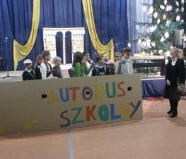 Zdjęcie z galerii: IV Powiatowe Spotkanie Noworoczne pt:'Perły architektury i pejzaż mojej małej ojczyzny' - 30 I 2008 r.